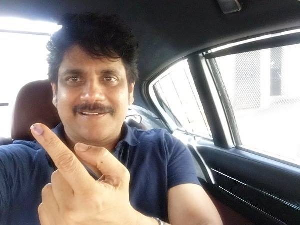 ఓటు వేసిన సినీ ప్రముఖులు