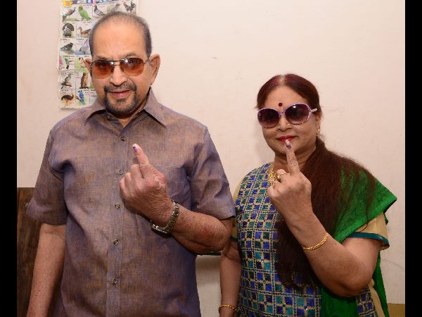 ఓటు వేసిన సినీ ప్రముఖులు