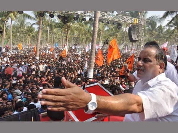 సొంత ఊర్లలో రిలే నిరాహార దీక్షలు