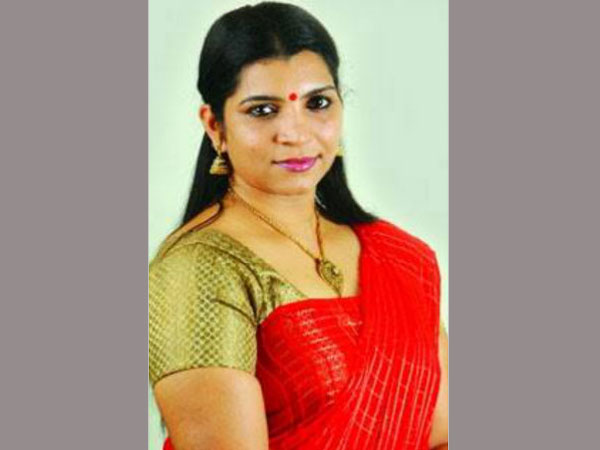 ఎన్నికల సమయంలో సరితా నాయర్ ఆస్త్రం