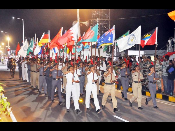 భారత నౌకాదళ చరిత్రలోనే ఇదొక అరుదైన ఘట్టం భారత నౌకాదళ చరిత్రలోనే ఇదొక అరుదైన ఘట్టం