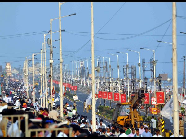 భారత నౌకాదళ చరిత్రలోనే ఇదొక అరుదైన ఘట్టం భారత నౌకాదళ చరిత్రలోనే ఇదొక అరుదైన ఘట్టం