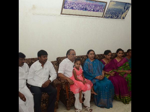 Mudragada Padmanabham starts hunger strike in his house at kirlampudi