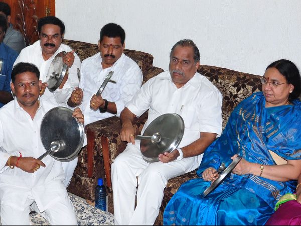 రెండో రోజుకు ముద్రగడ నిరాహార దీక్ష