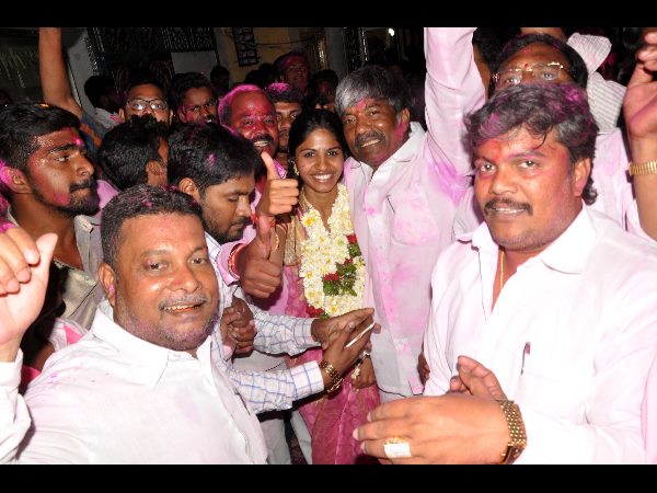 కార్యకర్తలతో కలిసి డ్యాన్స్ చేసిన మంత్రి పద్మారావు