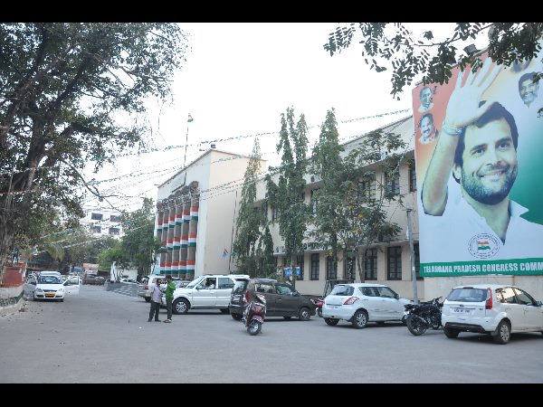  గ్రేటర్ ఎన్నికలు: టీడీపీలో నిరాశ, నలిగిపోయిన హస్తం