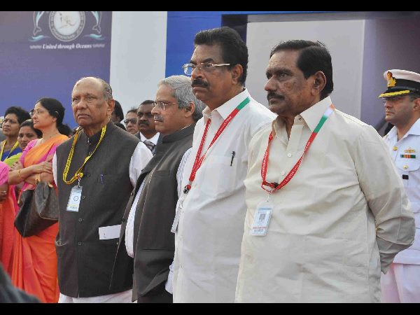 లాంఛనంగా ప్రారంభమైన ఐఎఫ్ఆర్ వేడుకలు లాంఛనంగా ప్రారంభమైన ఐఎఫ్ఆర్ వేడుకలు