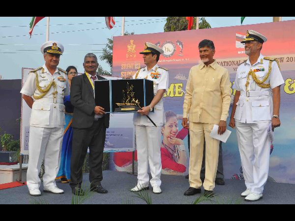 లాంఛనంగా ప్రారంభమైన ఐఎఫ్ఆర్ వేడుకలు లాంఛనంగా ప్రారంభమైన ఐఎఫ్ఆర్ వేడుకలు