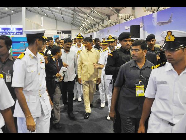 లాంఛనంగా ప్రారంభమైన ఐఎఫ్ఆర్ వేడుకలు లాంఛనంగా ప్రారంభమైన ఐఎఫ్ఆర్ వేడుకలు