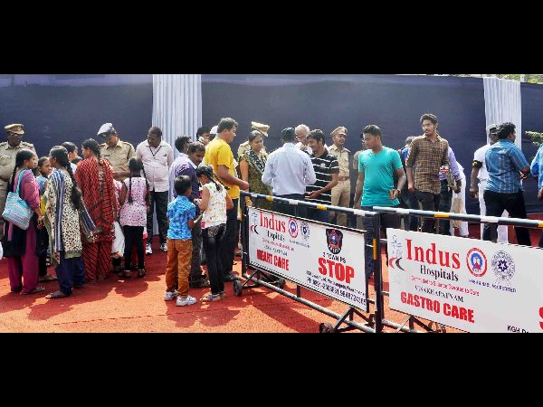 లాంఛనంగా ప్రారంభమైన ఐఎఫ్ఆర్ వేడుకలు లాంఛనంగా ప్రారంభమైన ఐఎఫ్ఆర్ వేడుకలు