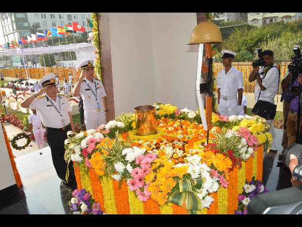 లాంఛనంగా ప్రారంభమైన ఐఎఫ్ఆర్ వేడుకలు లాంఛనంగా ప్రారంభమైన ఐఎఫ్ఆర్ వేడుకలు