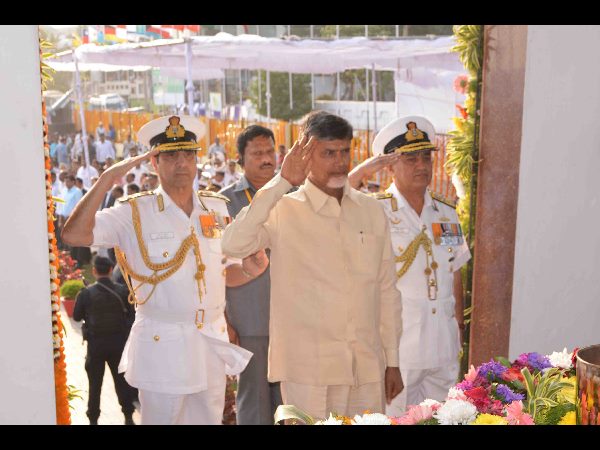 లాంఛనంగా ప్రారంభమైన ఐఎఫ్ఆర్ వేడుకలు లాంఛనంగా ప్రారంభమైన ఐఎఫ్ఆర్ వేడుకలు