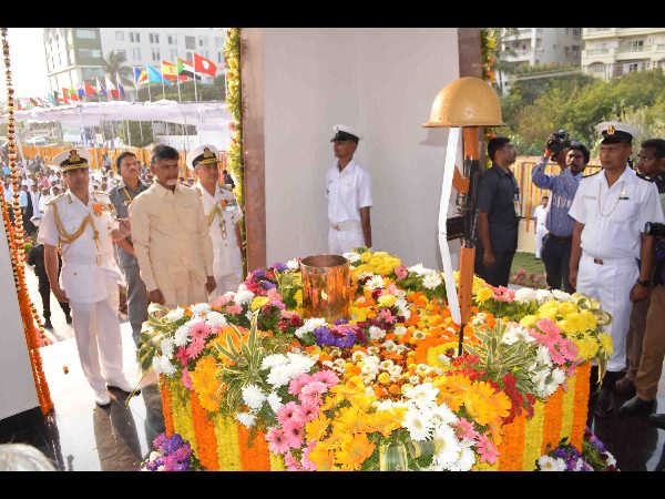 లాంఛనంగా ప్రారంభమైన ఐఎఫ్ఆర్ వేడుకలు లాంఛనంగా ప్రారంభమైన ఐఎఫ్ఆర్ వేడుకలు