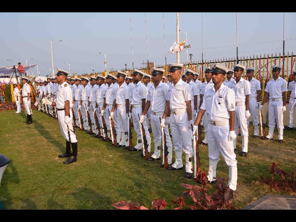 లాంఛనంగా ప్రారంభమైన ఐఎఫ్ఆర్ వేడుకలు లాంఛనంగా ప్రారంభమైన ఐఎఫ్ఆర్ వేడుకలు