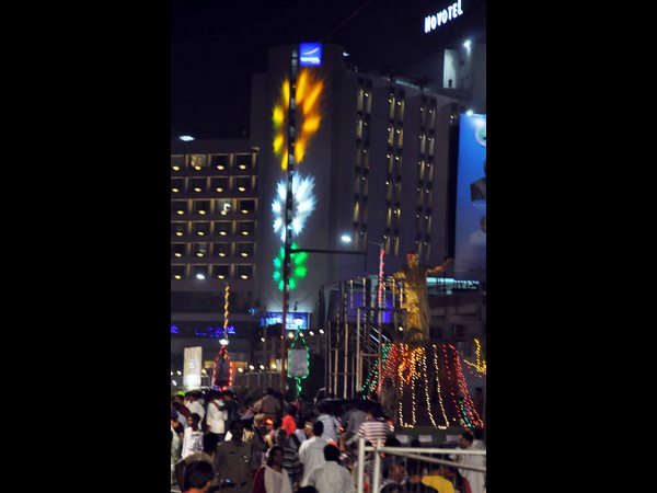 విశాఖ అందాలు రెట్టింపు-కళా ప్రదర్శనలు