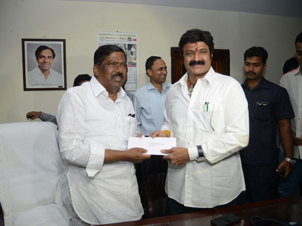 Balakrishna invites telangana tourism minister chandulal for lepakshi festival Balakrishna invites telangana tourism minister chandulal for lepakshi festival