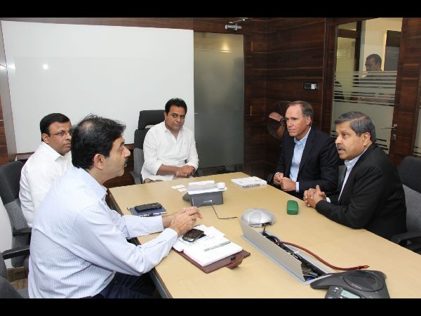 వాల్‌మార్ట్ ప్రతినిధులతో కెటిఆర్