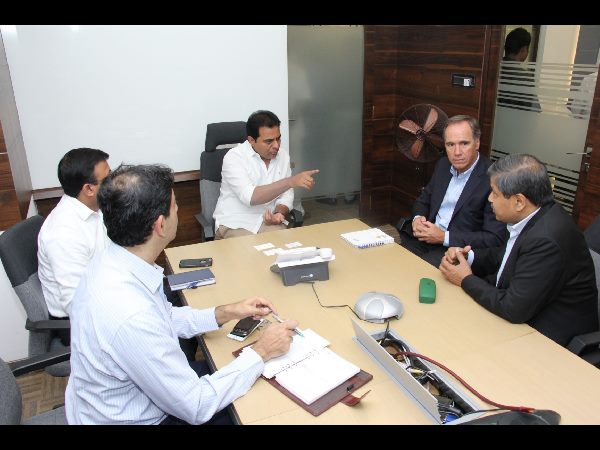 వాల్‌మార్ట్ ప్రతినిధులతో కెటిఆర్