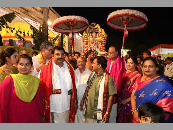 శ్రీవారి సేవలో నాగార్జున శ్రీవారి సేవలో నాగార్జున