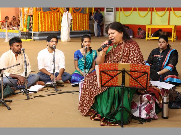 శ్రీవారి సేవలో నాగార్జున శ్రీవారి సేవలో నాగార్జున