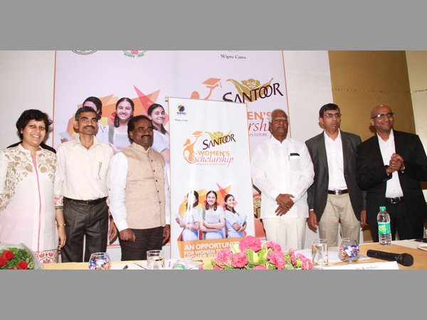  సంతూర్ ఉమెన్ స్కాలర్ షిప్‌లు ప్రకటించిన విప్రో