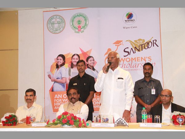  సంతూర్ ఉమెన్ స్కాలర్ షిప్‌లు ప్రకటించిన విప్రో