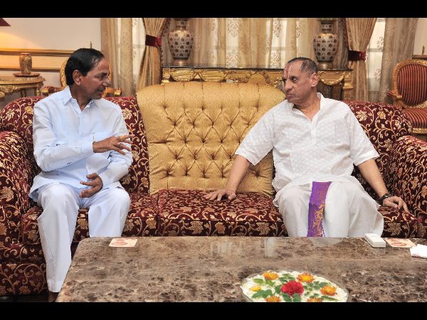  గవర్నర్‌తో కెసిఆర్ భేటీ