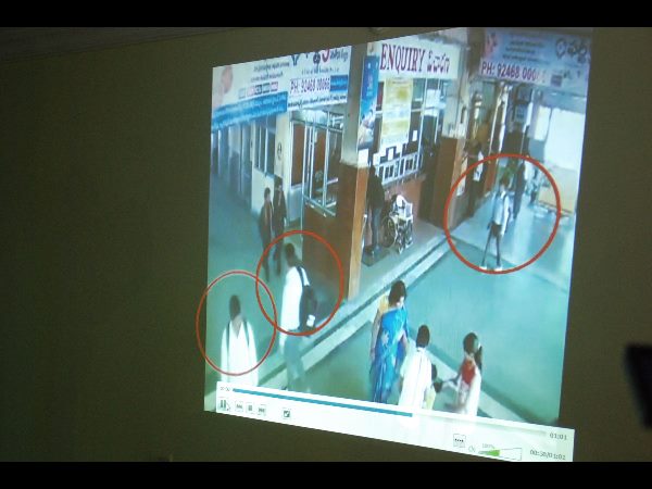 సీసీ కెమెరాల్లో దొంగలు