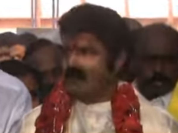 చండీయాగంలో బాలకృష్ణ: కుటుంబ సభ్యుల పేరిట ప్రత్యేక పూజలు 