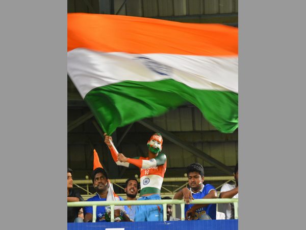 సచిన్ అభిమాని సచిన్ అభిమాని