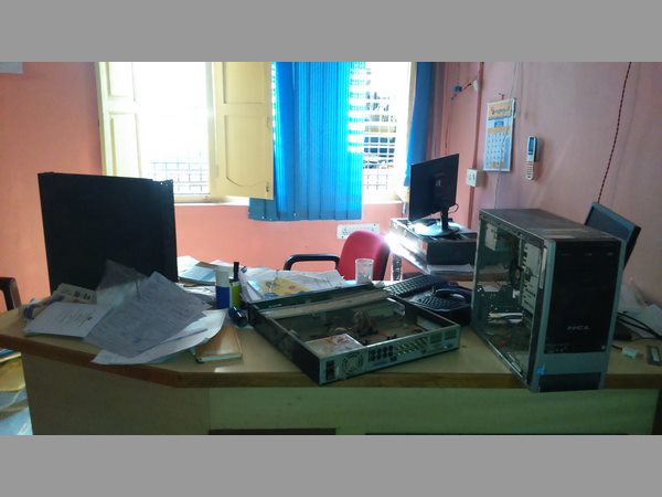  ఆంధ్రా బ్యాంక్ దోపిడీ: వారం పాటు రెక్కీ, కారం పొడి చల్లారు