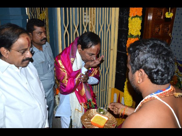 రామాలయంలో కెసిఆర్