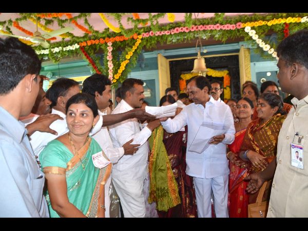 రామాలయంలో కెసిఆర్