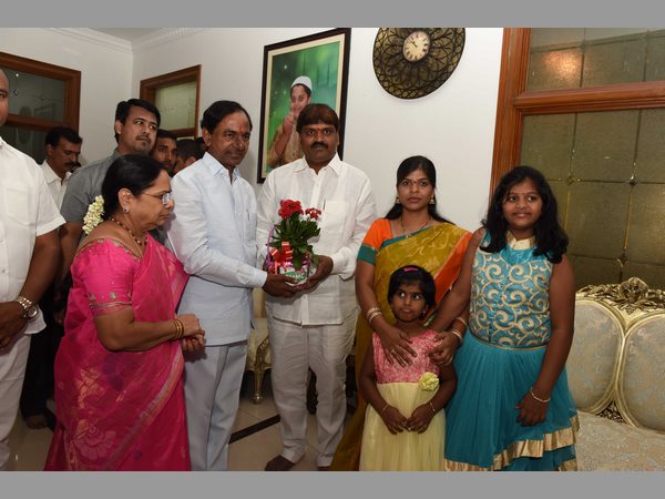 జీహెచ్ఎంసీ డిప్యూటీ మేయర్ శుభాకాంక్షలు