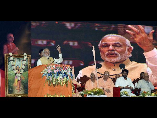 కోల్‌కతాలో మోడీ