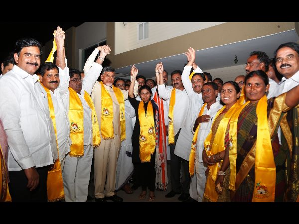 బాబు సమక్షంలో టిడిపిలో చేరిక