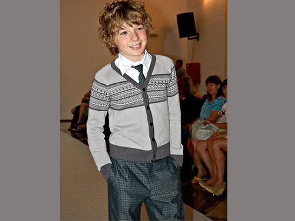 పోర్న్స్టార్తో నెల రోజులు గడిపే ఛాన్స్ పోర్న్స్టార్తో నెల రోజులు గడిపే ఛాన్స్