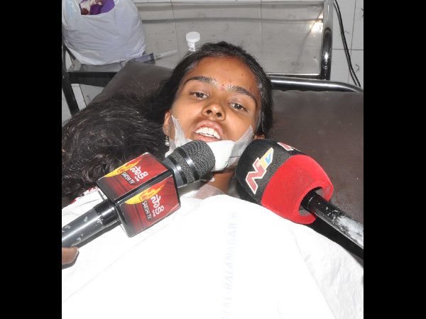 పెళ్లికి ఒప్పుకోలేదు: లవర్‌ని కత్తితో విచక్షణ రహితంగా పొడిచాడు 