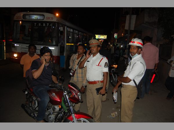  హెల్మెట్‌కు డిమాండ్: తనిఖీలు మొదలు లేకపోతే 100 జరిమానా 