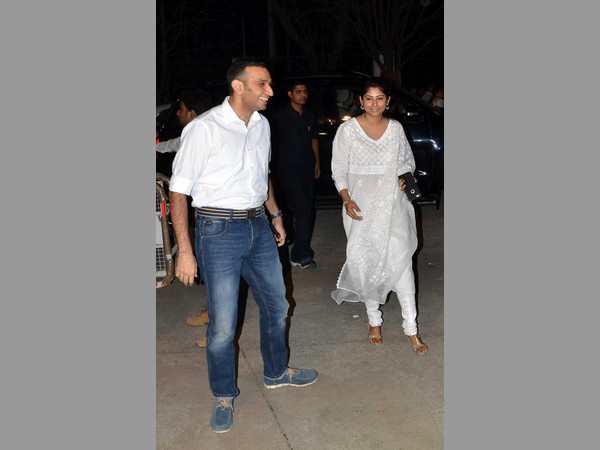 అకున్ సబర్వాల్, స్మితా సబర్వాల్