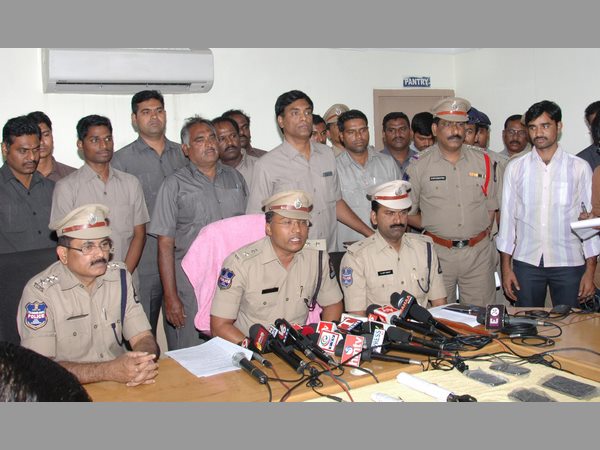 మీడియా సమావేశం