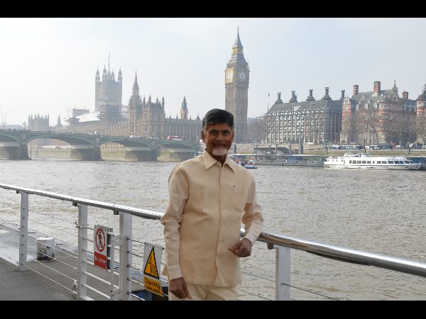 లండన్ స్టాక్ ఎక్స్ఛేంజీలో.. లండన్ స్టాక్ ఎక్స్ఛేంజీలో..