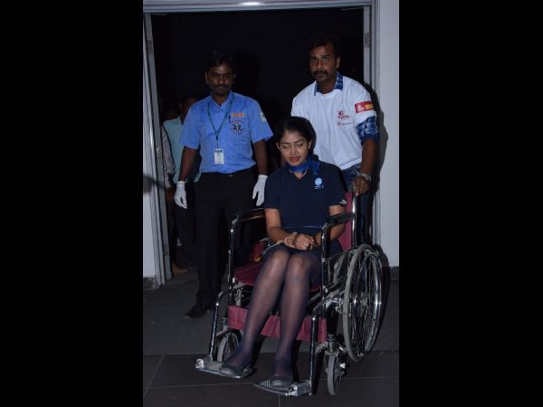 మాక్‌డ్రిల్: శంషాబాద్‌లో అదుపు తప్పిన విమానం, ప్రయాణికులకు గాయాలు