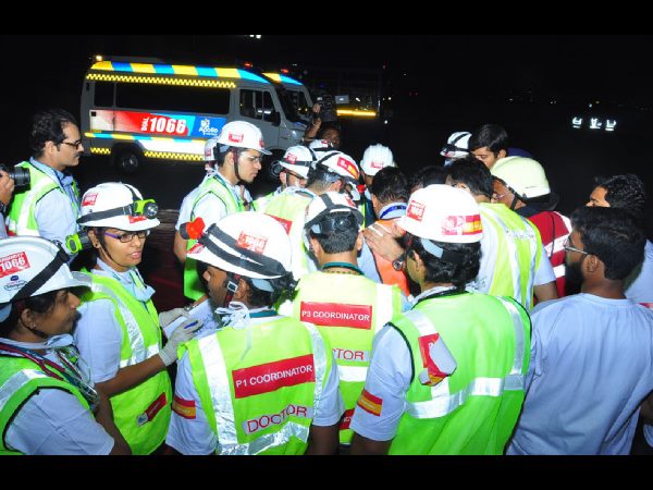 మాక్‌డ్రిల్: శంషాబాద్‌లో అదుపు తప్పిన విమానం, ప్రయాణికులకు గాయాలు