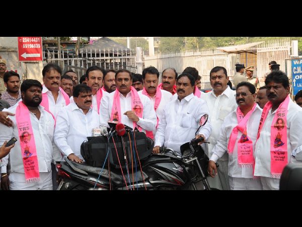 ఎర్రబెల్లి చక్రం తిప్పారా...