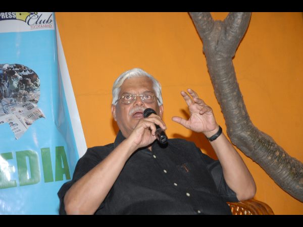 కుర్చీ అంచున...