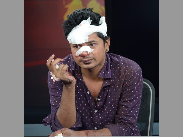 దాడిలో గాయపడిన శ్రీకాంత్