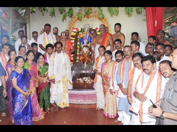  250 ఎకరాల్లో అద్భుతమైన టెంపుల్ సిటీతో పాటు పూలవనం: కేసీఆర్