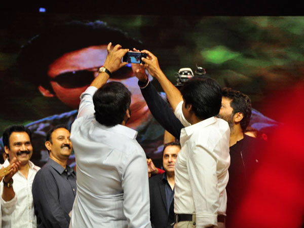 సర్దార్ గబ్బర్ సింగ్ ఆడియో వేడుక