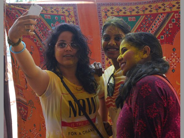 హోలీ సంబరాలు